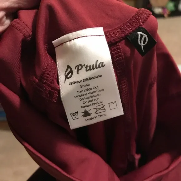 P’Tula Cranberry Workout Leggings Size Small